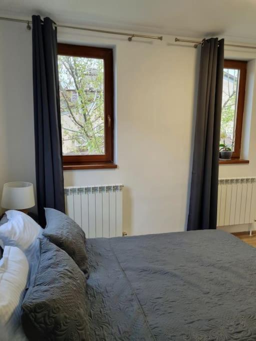 Cozy Apartment Near City Center Бухарест Экстерьер фото